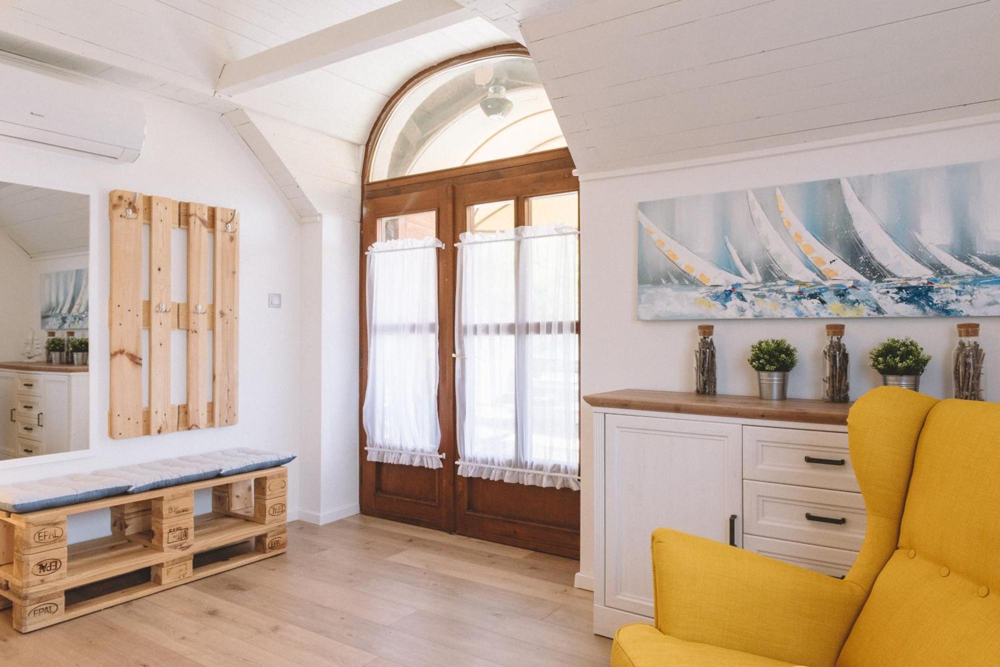 Panorama Apartmanhaz Badacsonytomaj Dış mekan fotoğraf